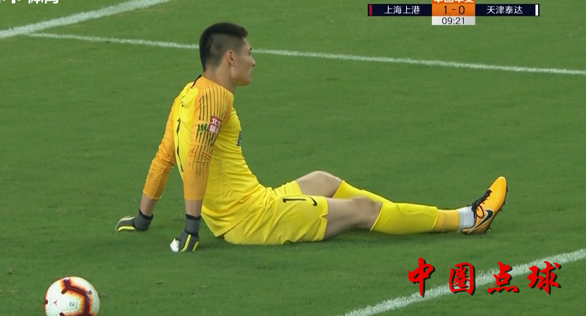  卡昂门将低级失误送礼，痛失好局错失良机